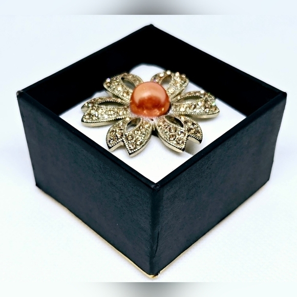 Elegant Oversized Gold and Orange Floral Ring - Picture 2 of 6